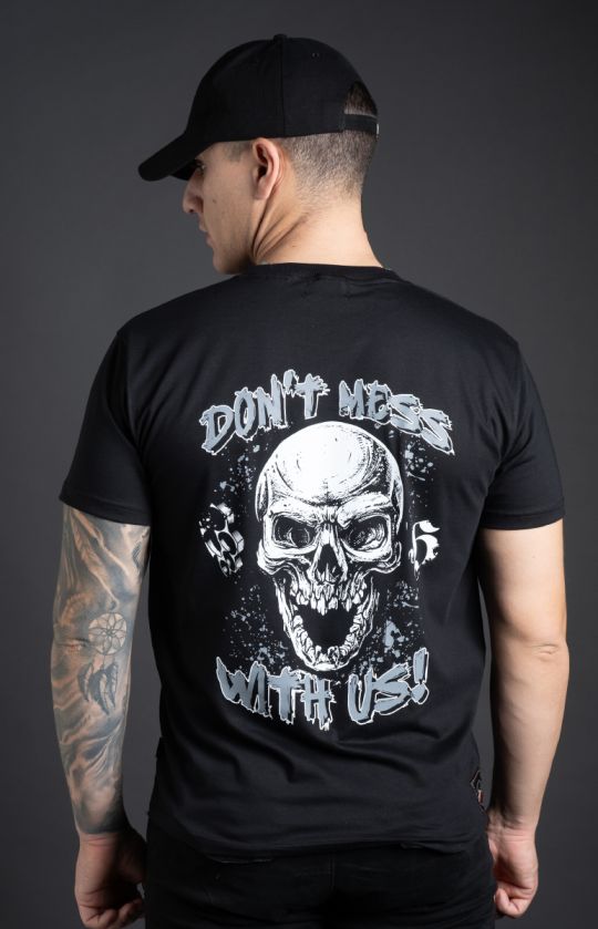 T-shirt "DON'T MESS WITH US" Black
