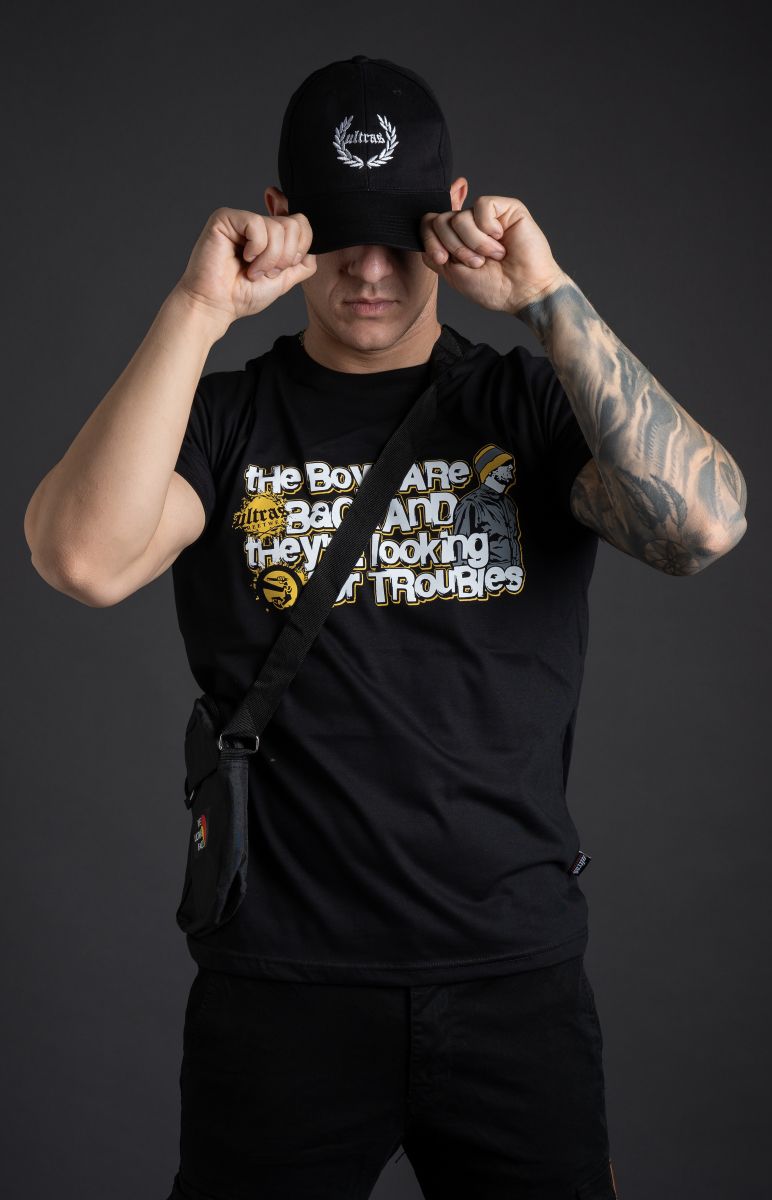 T-shirt "The Boys Are Back" Black